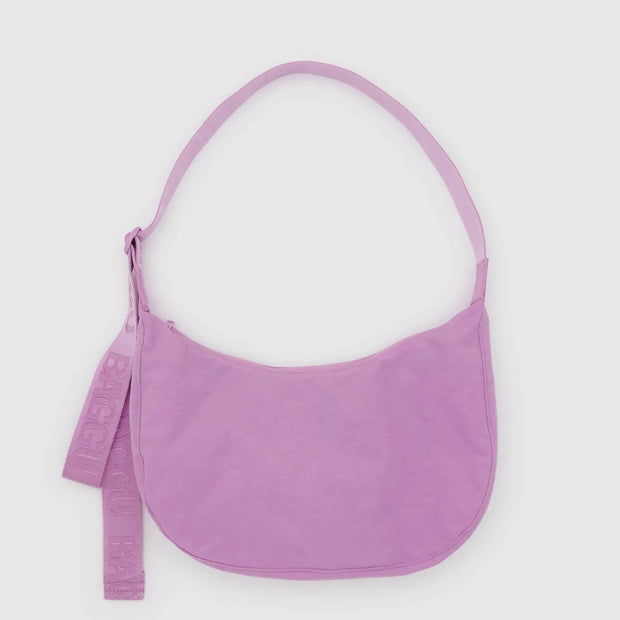 A medium Crescent Bag from Baggu in Peony