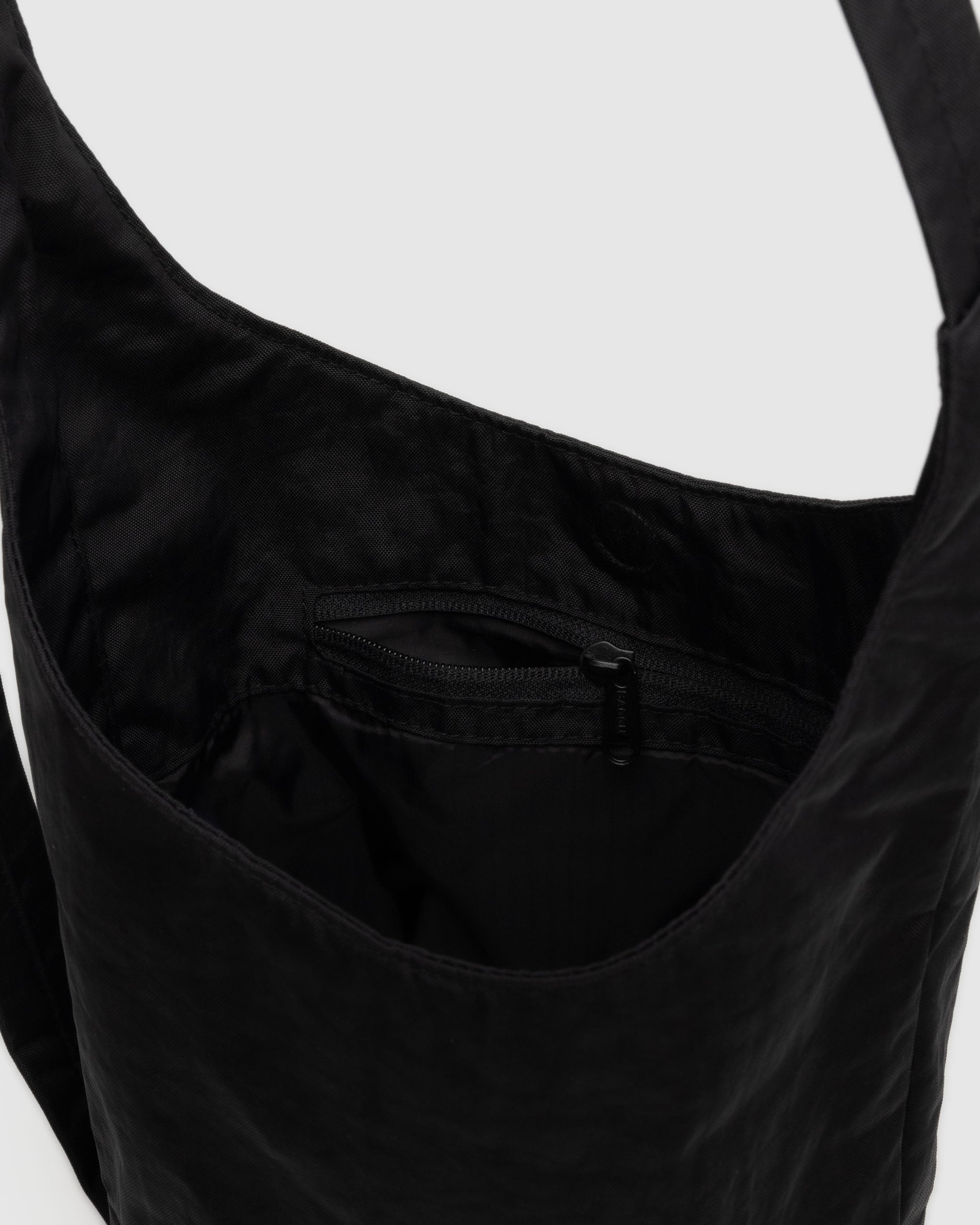 BAGGU Black Small Nylon Sling Bag